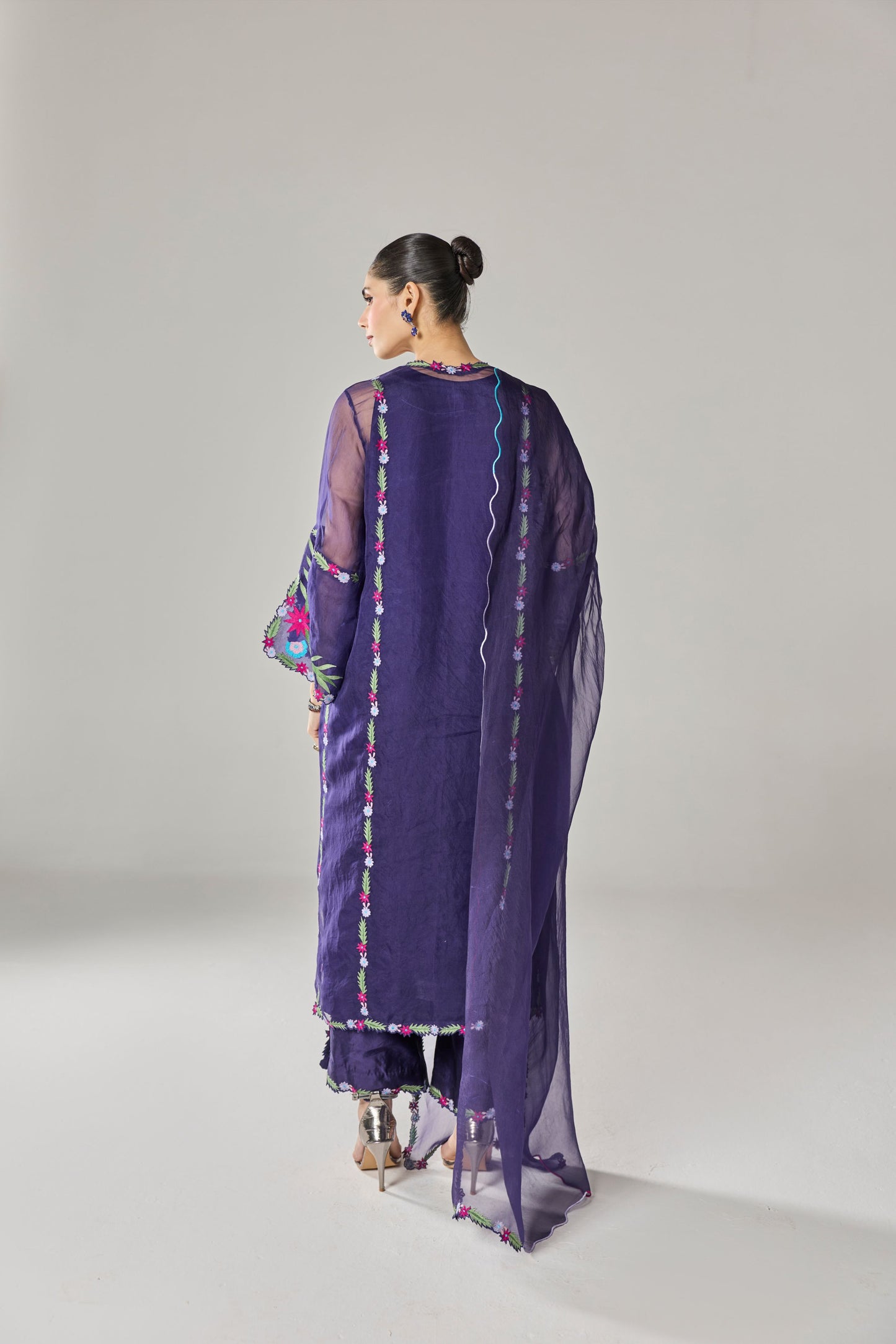 Priyal Parsi Set