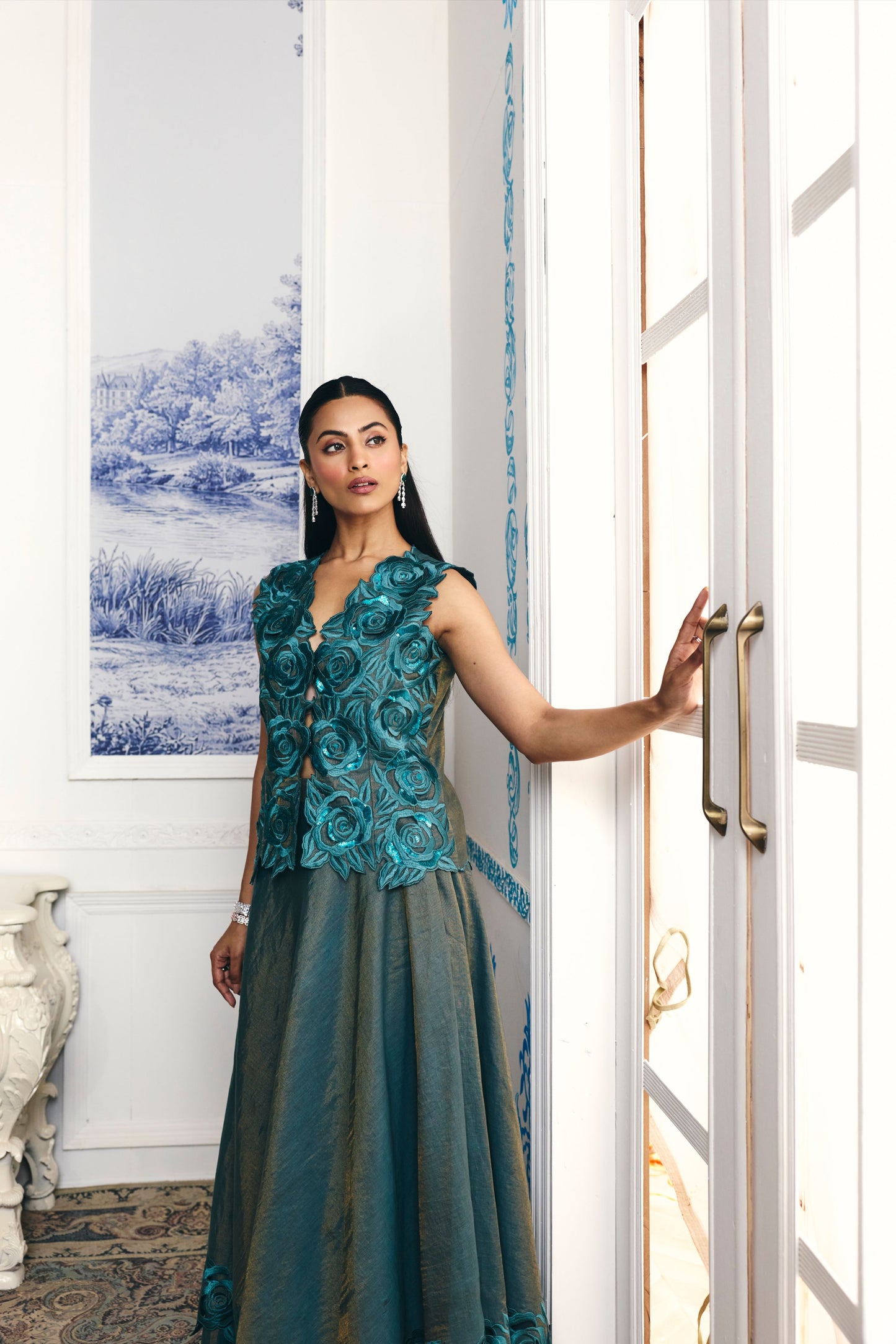 Nila Cutwork Set