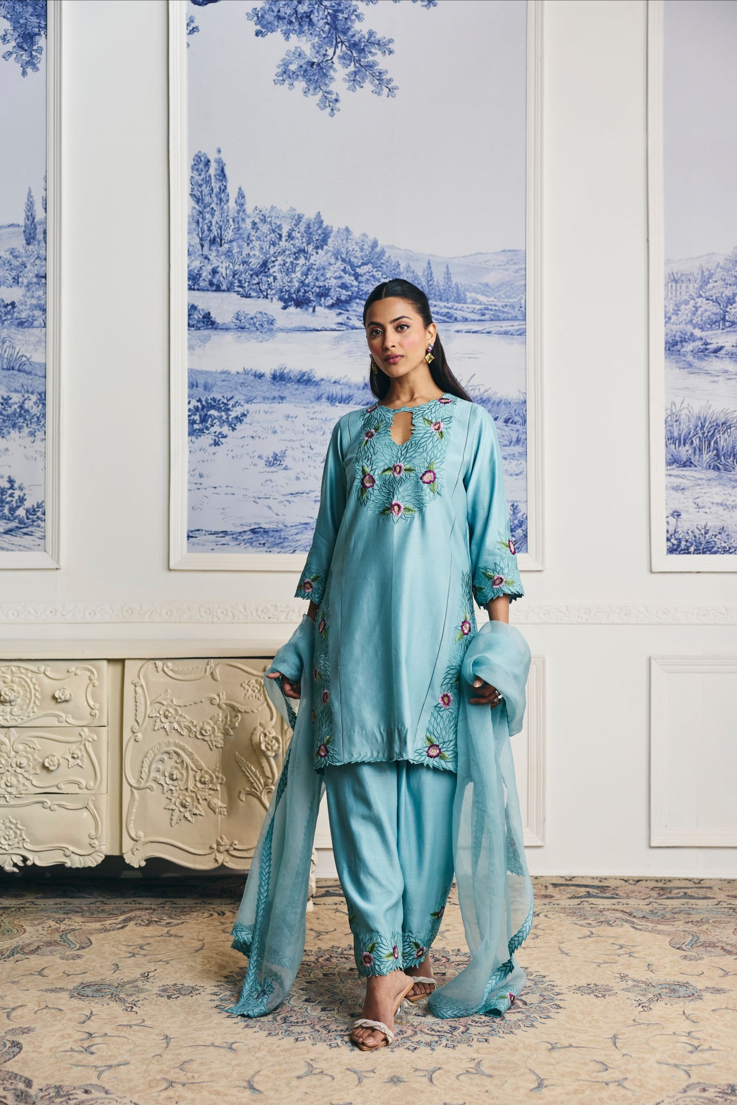 Nehmat Kurta Set
