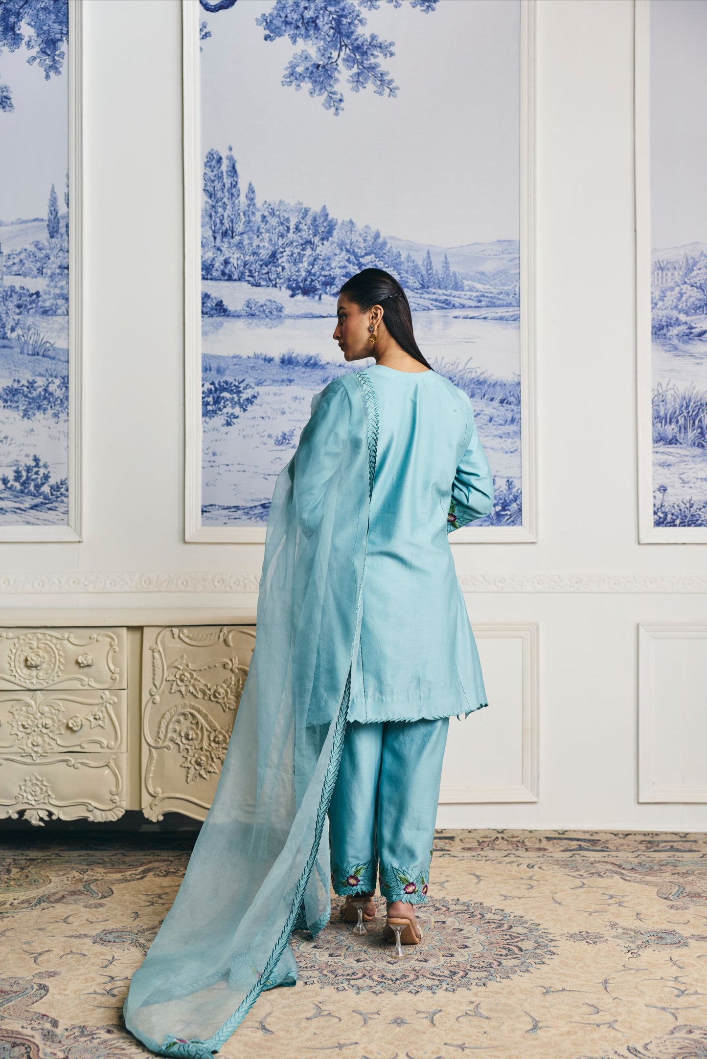 Nehmat Kurta Set