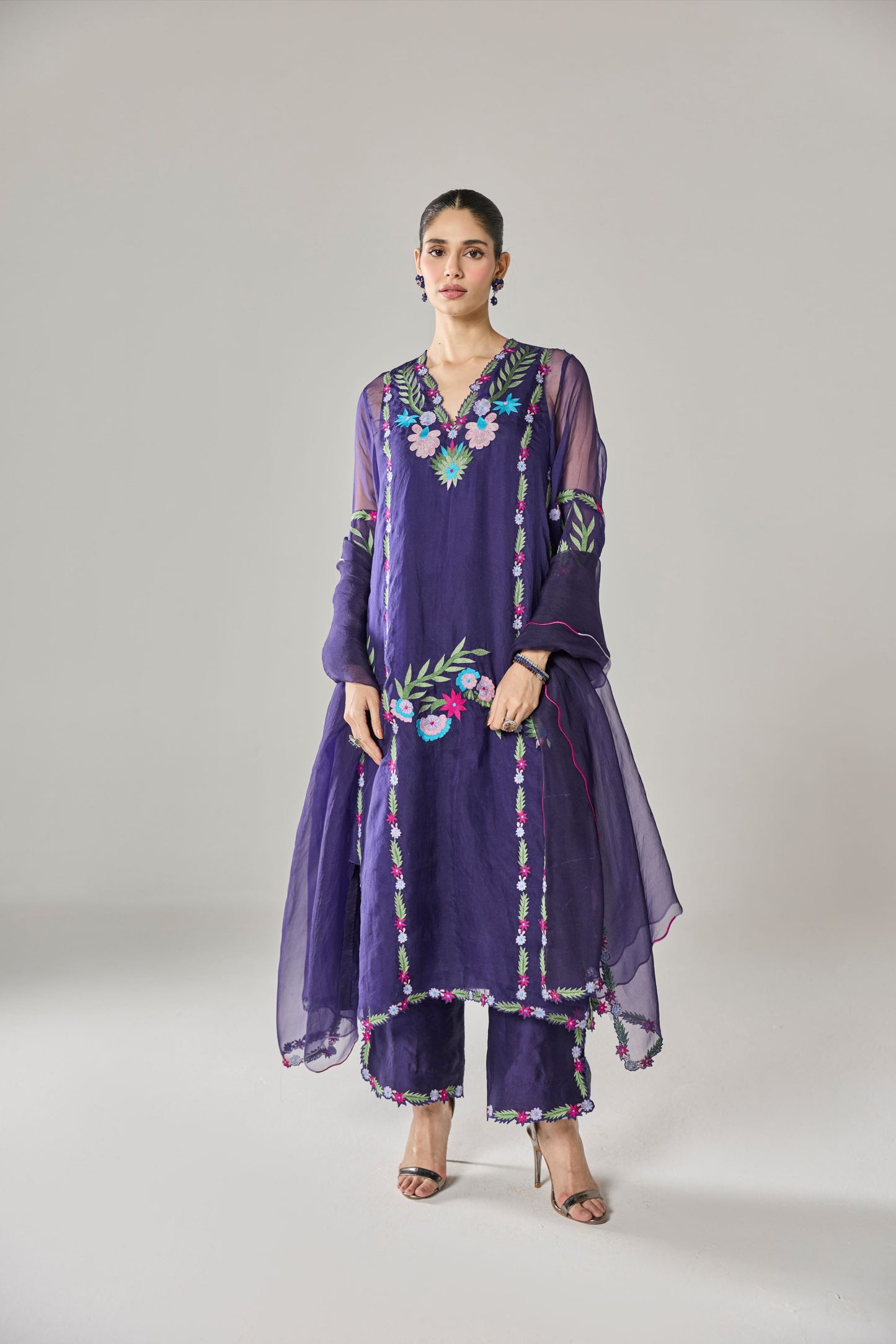 Priyal Parsi Set